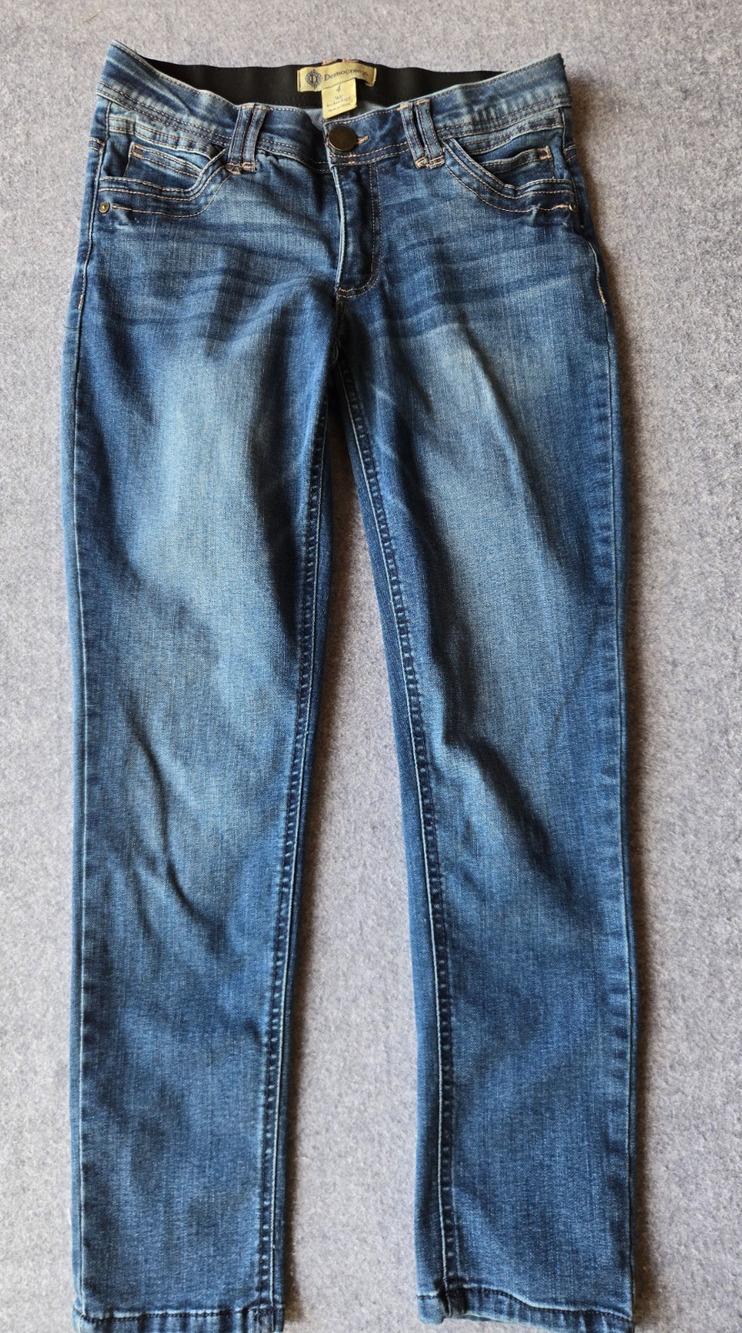 Democracy Women's Skinny Jeans Ab Technology Low Rise Medium Wash Size 4 (30x26)